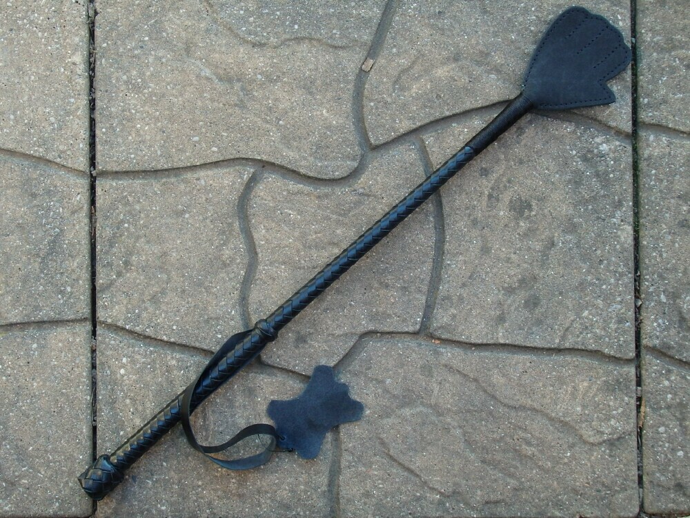 RIDING CROP